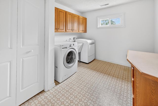2 Cutchin Court, Charleston, SC 29414