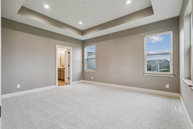 128 Goldcrest Court, Waterloo, IA 50701