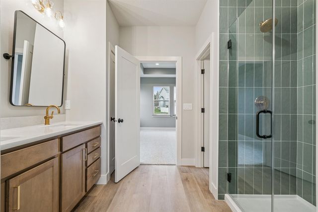 128 Goldcrest Court, Waterloo, IA 50701