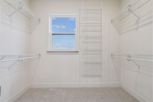 128 Goldcrest Court, Waterloo, IA 50701