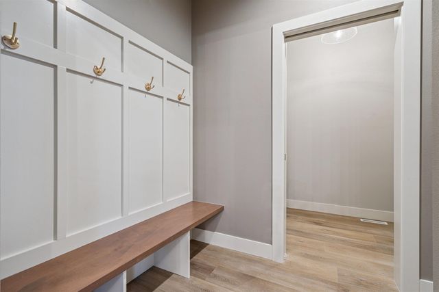 128 Goldcrest Court, Waterloo, IA 50701