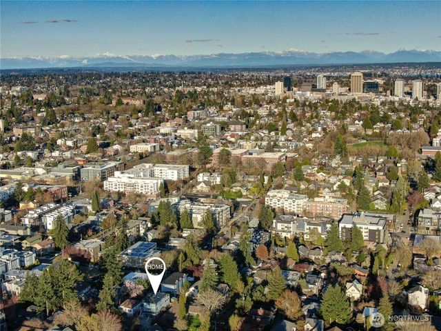 4258 N Whitman Ave, Seattle, WA 98103