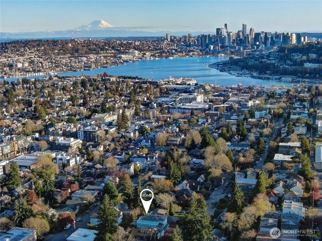 4258 N Whitman Ave, Seattle, WA 98103