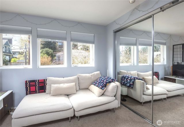 4258 N Whitman Ave, Seattle, WA 98103