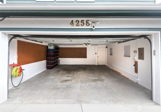 4258 N Whitman Ave, Seattle, WA 98103
