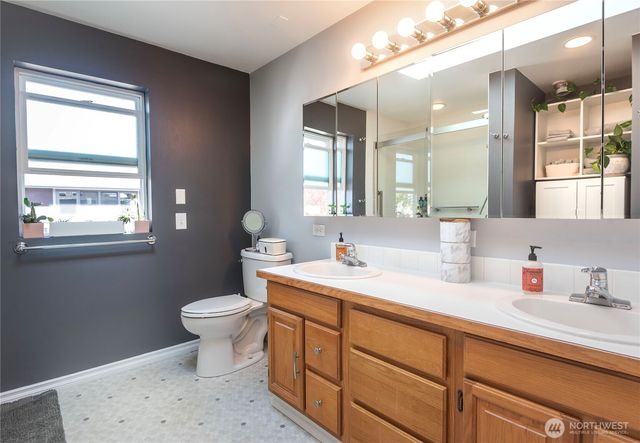 4258 N Whitman Ave, Seattle, WA 98103
