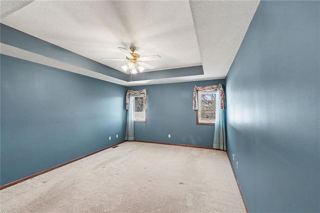 2448 SW Golf View Court, Topeka, KS 66614