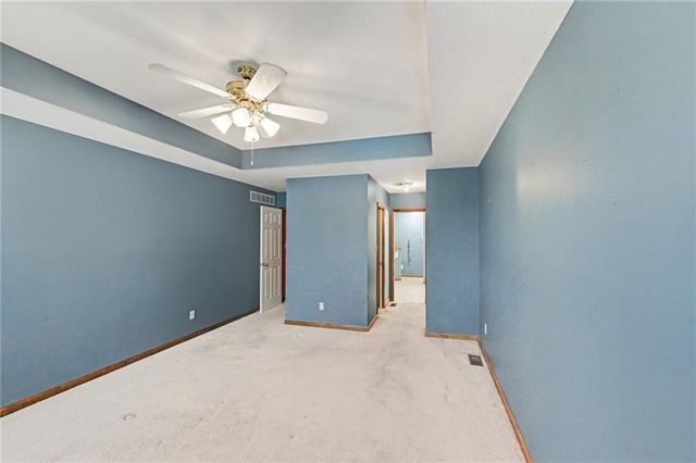 2448 SW Golf View Court, Topeka, KS 66614