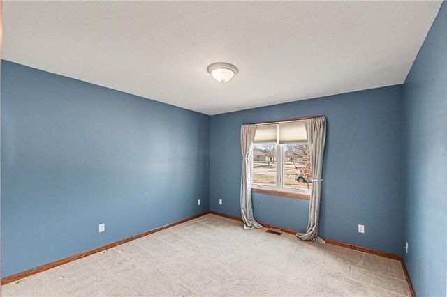 2448 SW Golf View Court, Topeka, KS 66614