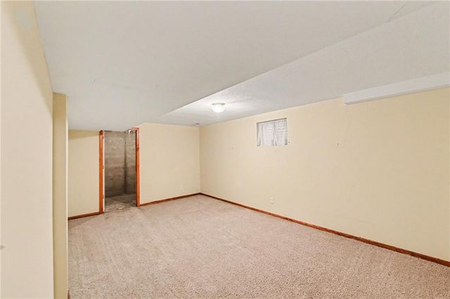 2448 SW Golf View Court, Topeka, KS 66614