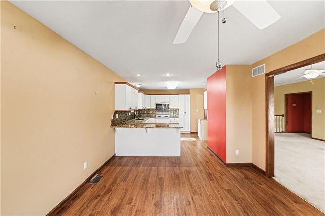 2448 SW Golf View Court, Topeka, KS 66614