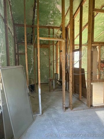 16254 E 410 Road, Claremore, OK 74017