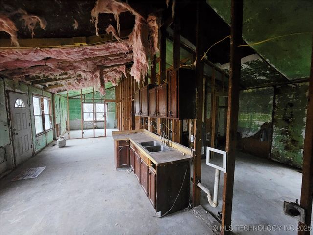 16254 E 410 Road, Claremore, OK 74017