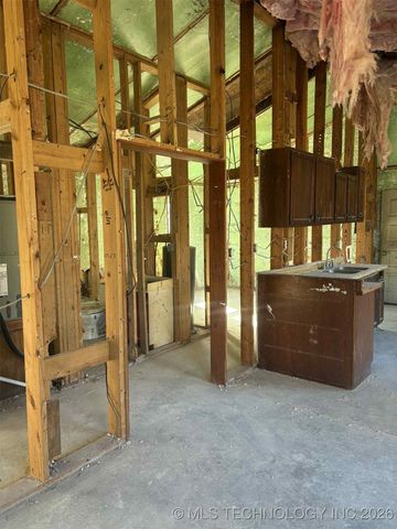 16254 E 410 Road, Claremore, OK 74017