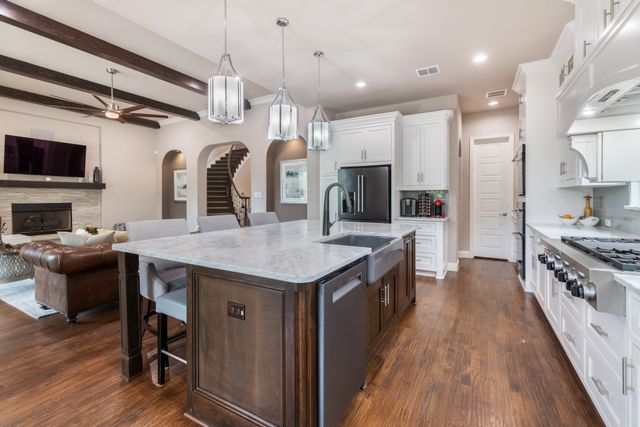 1245 Blue Lake Boulevard, Arlington, TX 76005