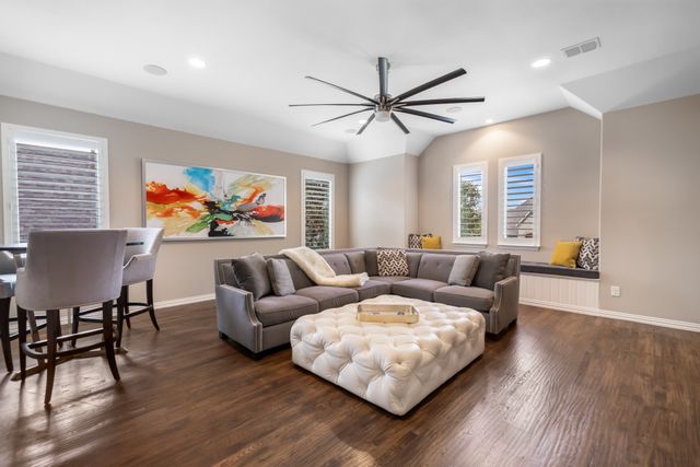 1245 Blue Lake Boulevard, Arlington, TX 76005
