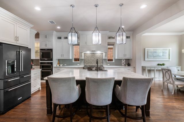 1245 Blue Lake Boulevard, Arlington, TX 76005