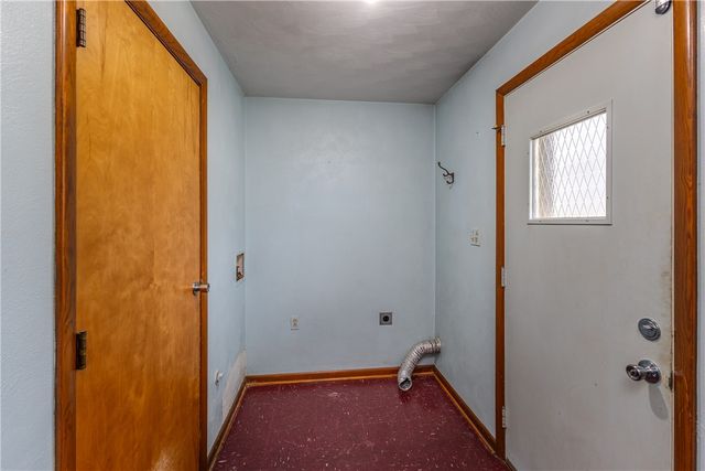 5194 Heckathorn Road, Brookville, OH 45309