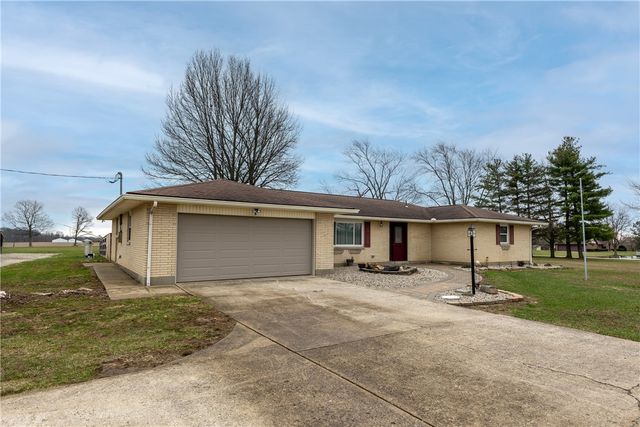 5194 Heckathorn Road, Brookville, OH 45309