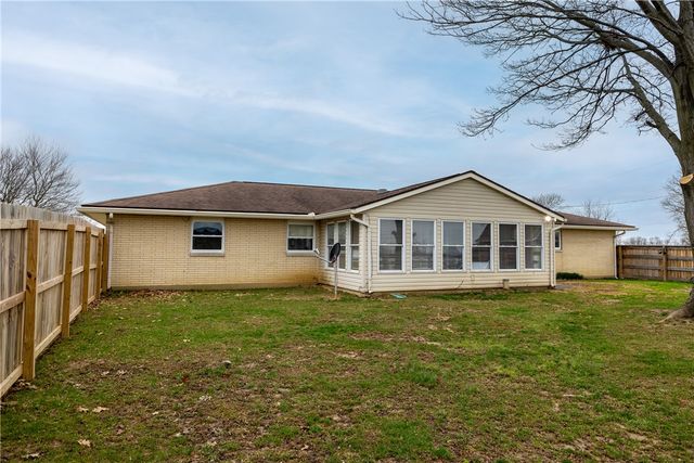 5194 Heckathorn Road, Brookville, OH 45309
