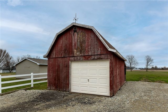 5194 Heckathorn Road, Brookville, OH 45309