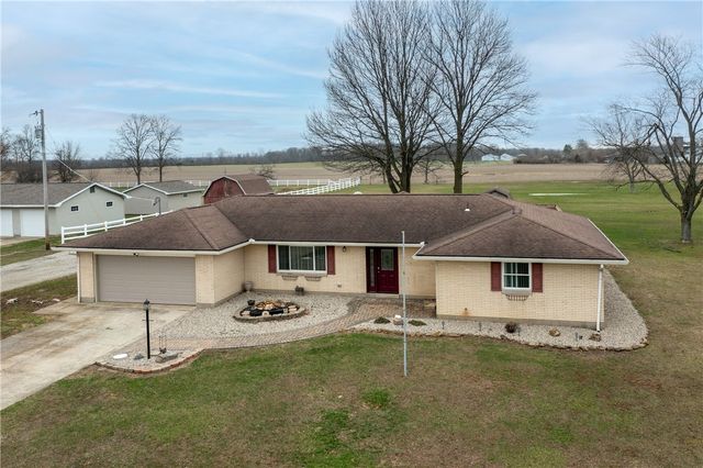5194 Heckathorn Road, Brookville, OH 45309