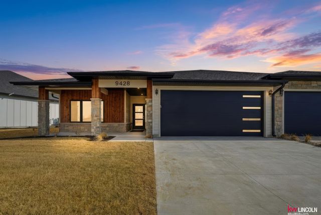 9428 S 87th Street, Lincoln, NE 68526