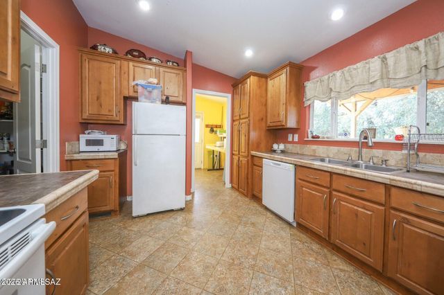 9301 W Bruce Street, Tucson, AZ 85735