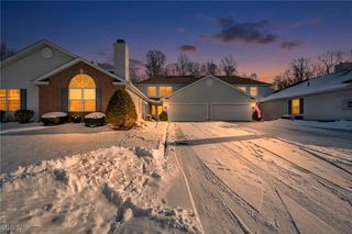 7568 Monterey Bay 4, Mentor On The Lake, OH 44060