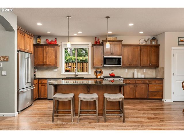 13537 Sw ASH Ave, Portland, OR 97223