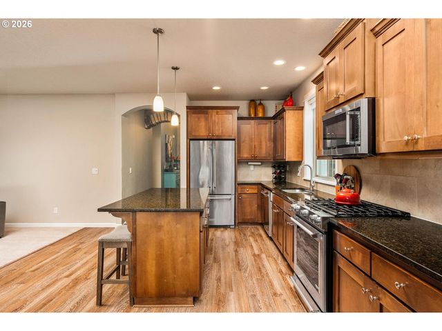 13537 Sw ASH Ave, Portland, OR 97223