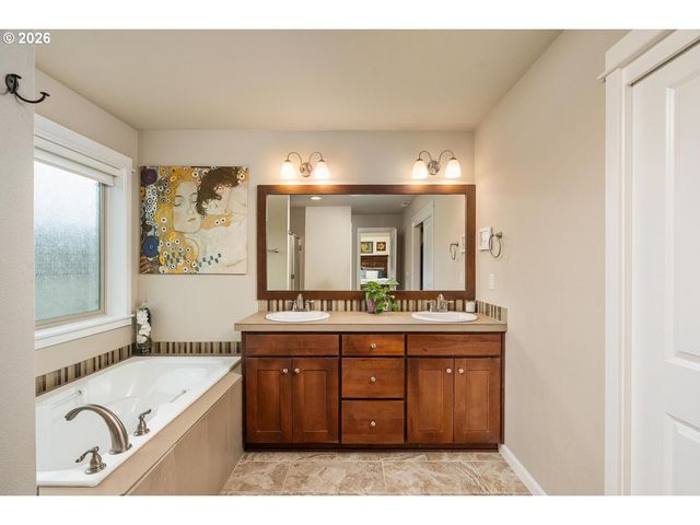 13537 Sw ASH Ave, Portland, OR 97223