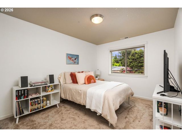 13537 Sw ASH Ave, Portland, OR 97223