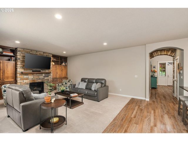 13537 Sw ASH Ave, Portland, OR 97223