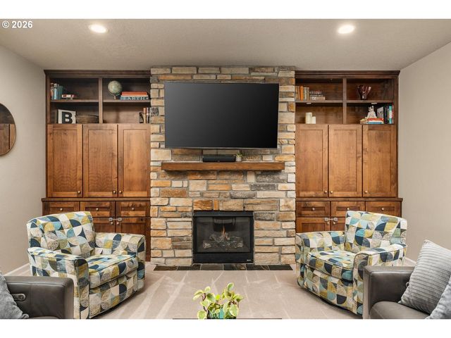 13537 Sw ASH Ave, Portland, OR 97223