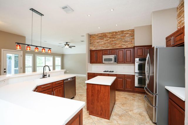 17510 Forest Vine Court, Tomball, TX 77377