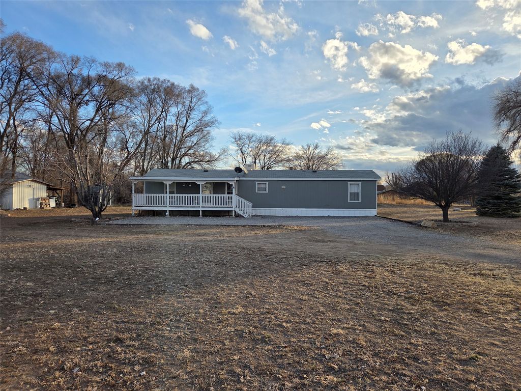 70 County Road 24, Espanola, NM 87532