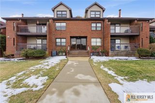 133 Beverly Hills Terrace G, Woodbridge Proper, NJ 07095