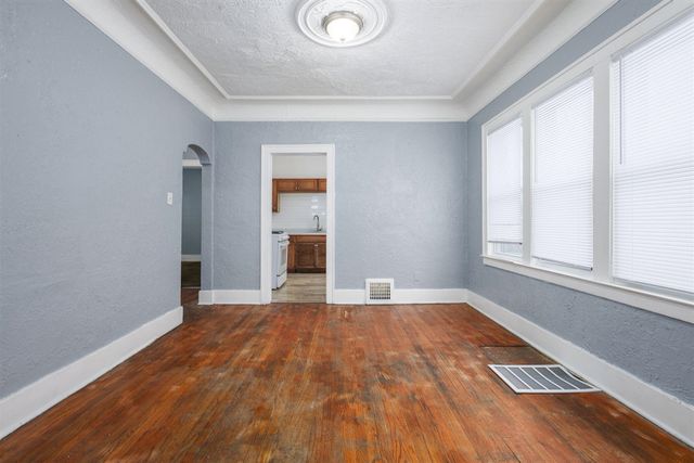 19572 Alcoy Avenue, Detroit, MI 48205