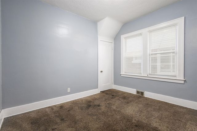 19572 Alcoy Avenue, Detroit, MI 48205