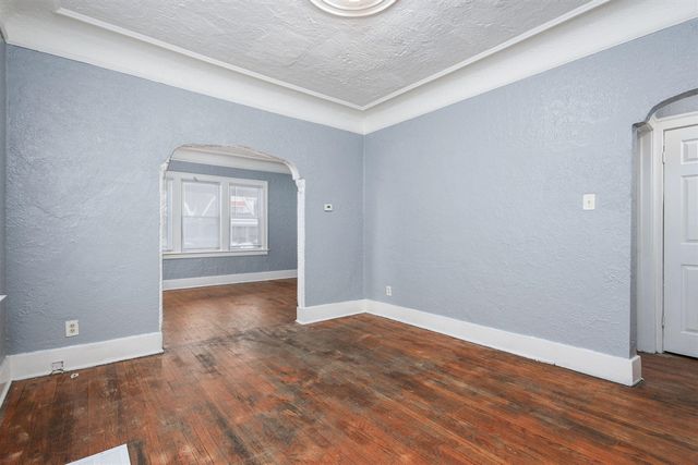 19572 Alcoy Avenue, Detroit, MI 48205