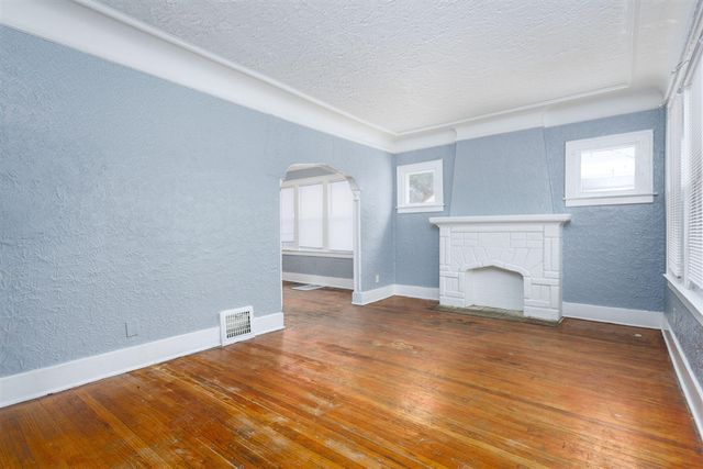 19572 Alcoy Avenue, Detroit, MI 48205