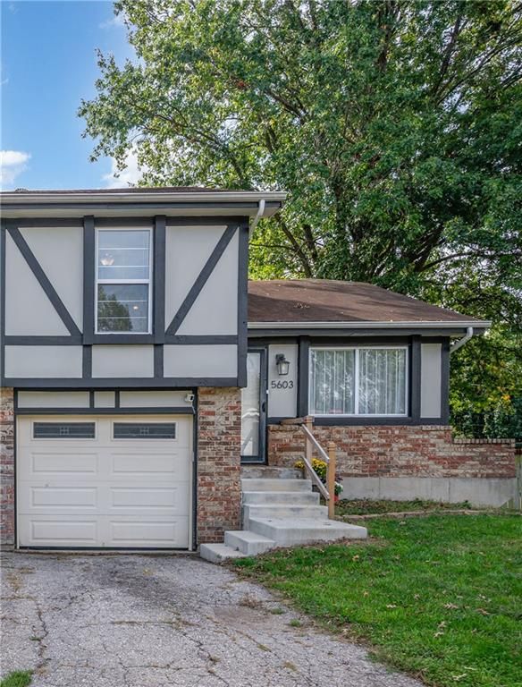 5603 Crest Drive, Kansas City, KS 66106