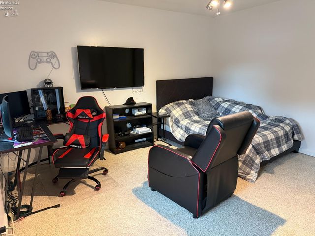 1485 Autumnwoods Drive, Fremont, OH 43420