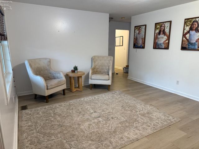 1485 Autumnwoods Drive, Fremont, OH 43420