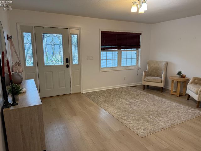 1485 Autumnwoods Drive, Fremont, OH 43420