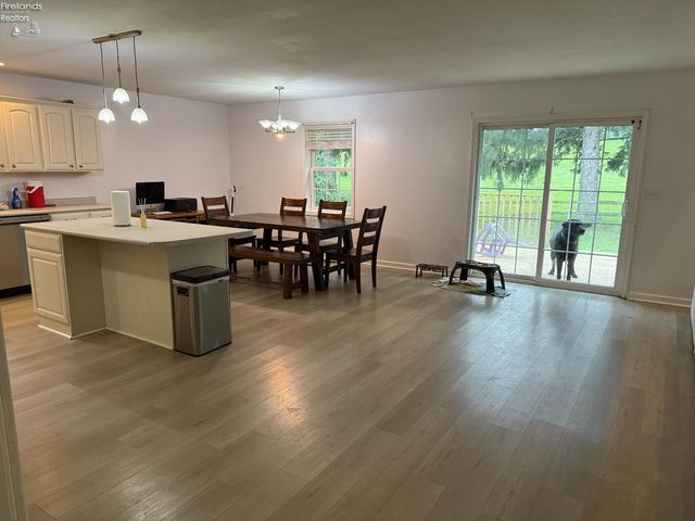 1485 Autumnwoods Drive, Fremont, OH 43420