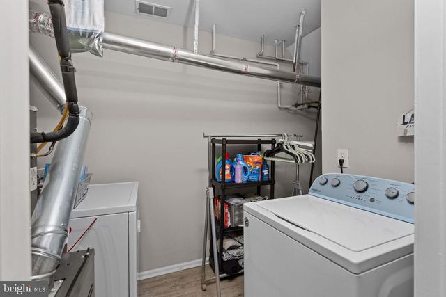 7 FAIRFAX CT, Bordentown, NJ 08505