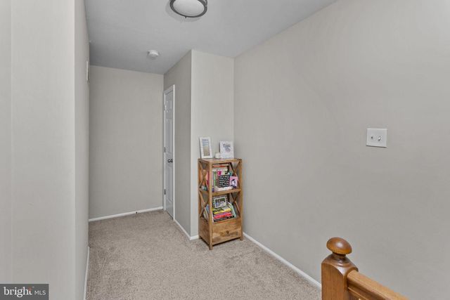 7 FAIRFAX CT, Bordentown, NJ 08505