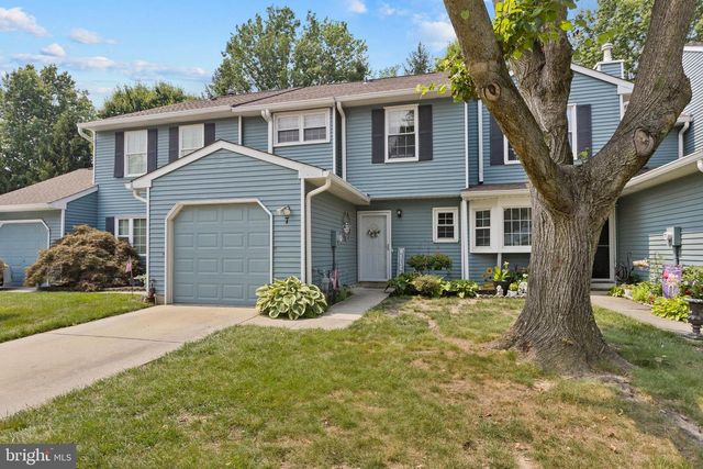 7 FAIRFAX CT, Bordentown, NJ 08505
